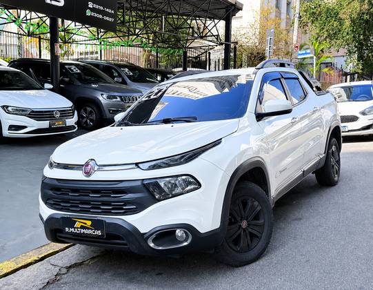 FIAT TORO 1.8 16V EVO FLEX FREEDOM AT6 FIAT TORO 1.8 16V EVO FLEX FREEDOM AT6